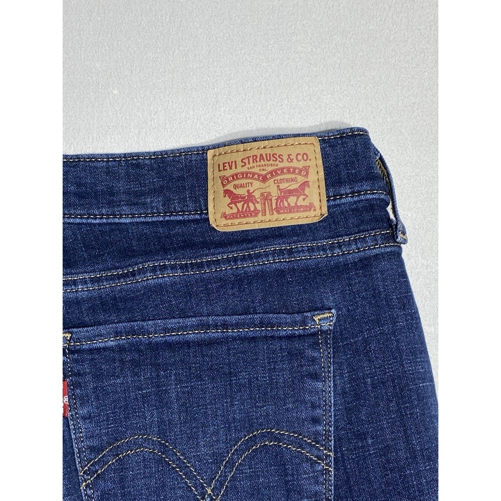 Levi's Classic Straight Jeans Women's 12S W31 L28 Medium Wash Stretch Denim - Picture 3 of 12